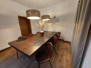 Cozy Home, 7 Beds, WiFi, Kitchen, Balcony, Bielefeld Center